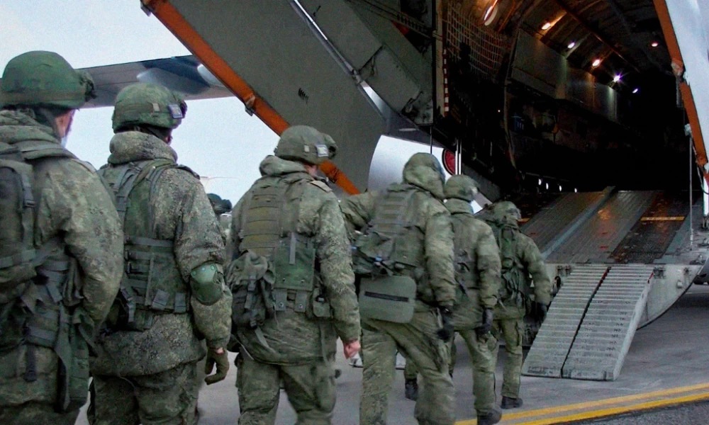 Οι Αζέροι με τουρκικό δάκτυλο ξεσηκώνονται ενάντια στη ρωσική παρουσία στο Αρτσάχ